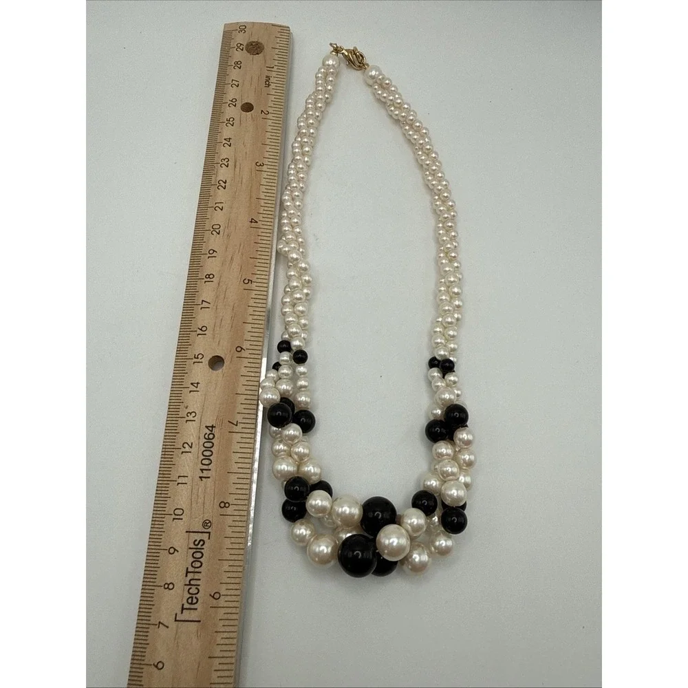 Vintage Cream & Black Faux Pearl Necklace W/Gold Tone Clasp 16 In 